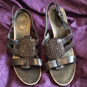 Women’s sandal heels